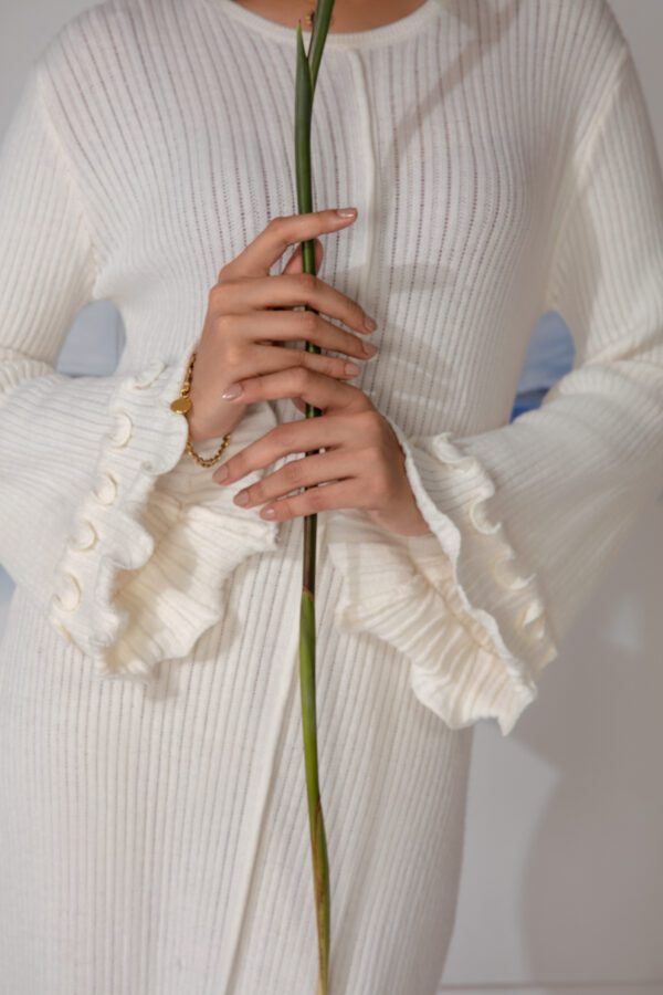 White Mirage - Image 4